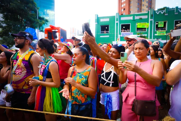 Carnaval da Liberdade 2026 movimenta ruas da capital mineira e atrai turistas para todo o estado