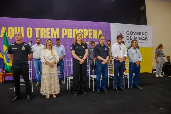 Governo de Minas realiza entrega administrativa de novas armas para delegacias do Noroeste do estado