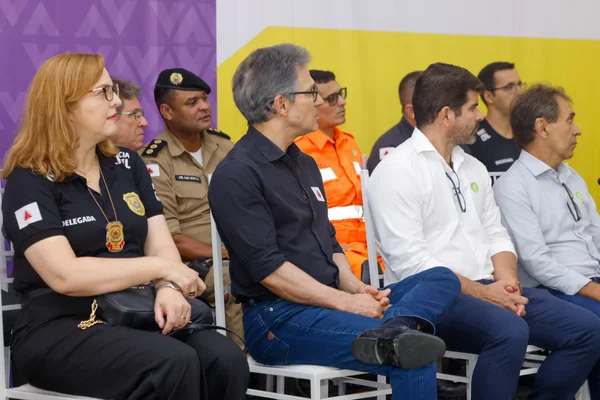 Governo de Minas realiza entrega administrativa de novas armas para delegacias do Noroeste do estado