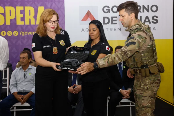 Governo de Minas realiza entrega administrativa de novas armas para delegacias do Noroeste do estado