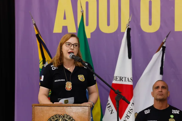 Governo de Minas realiza entrega administrativa de novas armas para delegacias do Noroeste do estado