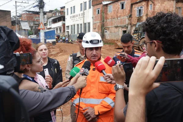 Força-tarefa do Governo de Minas amplia serviços de cidadania à população afetada pelas chuvas na Zona da Mata