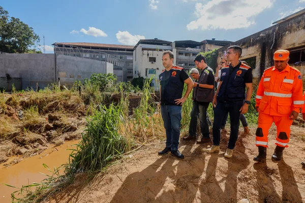 Governo de Minas anuncia hospital de campanha e reconstrução de pontes em Ubá