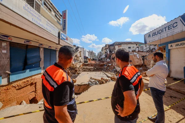 Governo de Minas anuncia hospital de campanha e reconstrução de pontes em Ubá