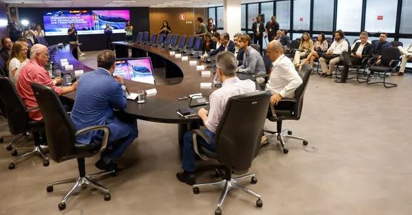 Governo de Minas assina acordo para aprofundar estudos de implantação das linhas 3 e 4 do Metrô da RMBH