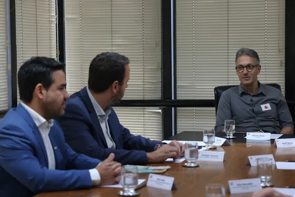 Governo de Minas anuncia investimento de R$ 765 milhões da farmacêutica Hypofarma no Norte do estado
