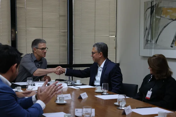 Governo de Minas anuncia investimento de R$ 765 milhões da farmacêutica Hypofarma no Norte do estado