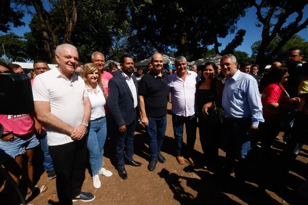 Governo de Minas inicia Praça de Serviços com atendimento direto à população em Uberlândia