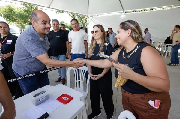 Praça de Serviços do Governo de Minas chega ao Vale do Aço com diversos atendimentos à população em Ipatinga