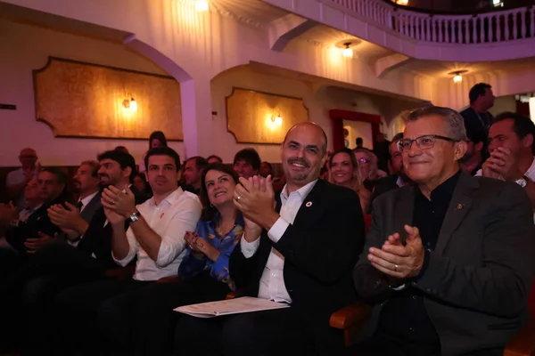 Governo de Minas transfere capital para Pouso Alegre e anuncia dois novos Colégios Tiradentes para o Sul do estado