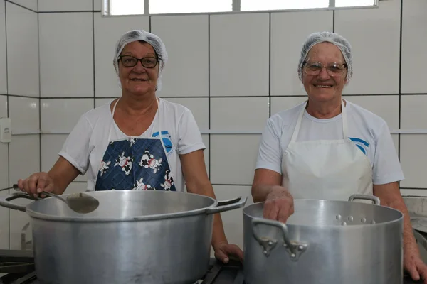 Governo de Minas vistoria entregas para a saúde e educação em São Sebastião da Bela Vista