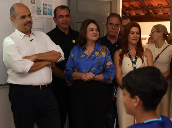 Governo de Minas vistoria entregas para a saúde e educação em São Sebastião da Bela Vista