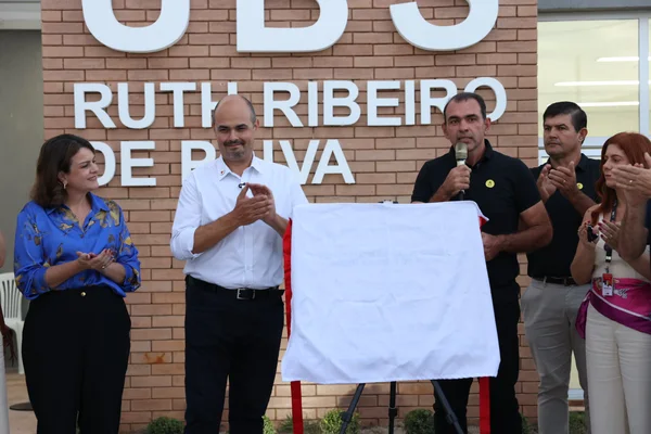 Governo de Minas vistoria entregas para a saúde e educação em São Sebastião da Bela Vista