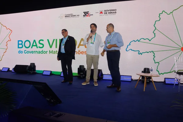Governo de Minas anuncia custeio inédito para transporte de pacientes no Conexão Minas-Saúde 2026