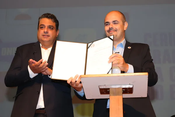 Governo de Minas transfere capital para Poços de Caldas, anuncia novo Colégio Tiradentes e R$ 7,5 milhões para armamento da Polícia Civil