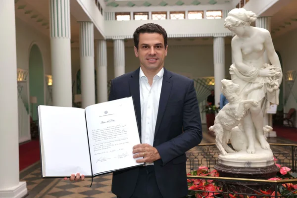 Governador empossa o novo secretário de Estado de Governo de Minas Gerais