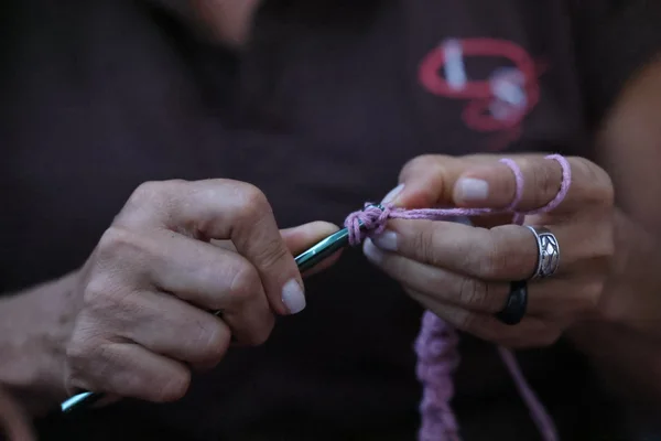 Governo de Minas entrega máquinas de costura para o Programa Trajeto Moda em Poços de Caldas