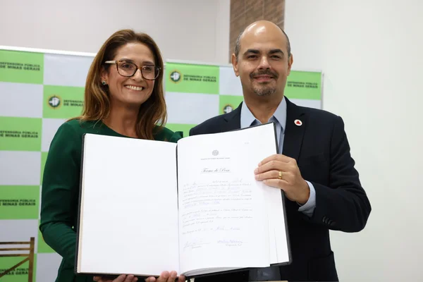Governador empossa nova defensora pública-geral de Minas Gerais