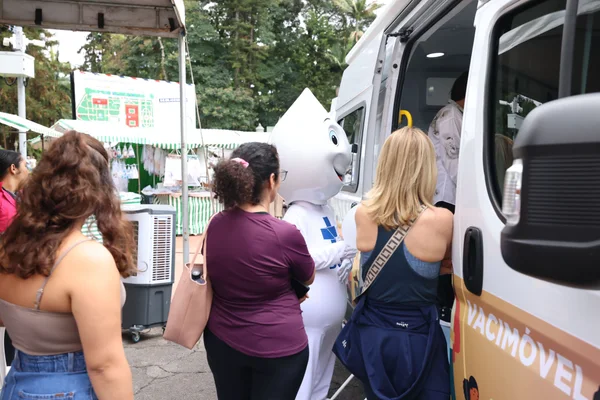 Governo de Minas participa da Praça de Serviços em Poços de Caldas e anuncia R$ 400 milhões para rodovias da região