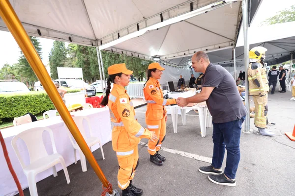 Governo de Minas participa da Praça de Serviços em Poços de Caldas e anuncia R$ 400 milhões para rodovias da região