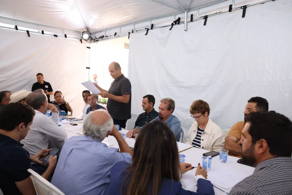 Governo de Minas participa da Praça de Serviços em Poços de Caldas e anuncia R$ 400 milhões para rodovias da região