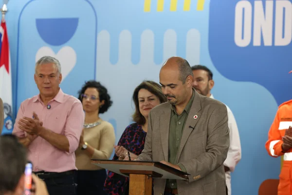 Governo de Minas transfere capital para Diamantina e anuncia investimento de R$ 41 milhões para climatizar todas as escolas da região