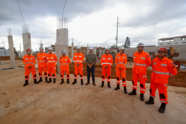 Governo de Minas vistoria obras da nova sede do Corpo de Bombeiros em Diamantina