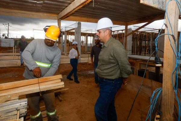 Governo de Minas vistoria obras da nova sede do Corpo de Bombeiros em Diamantina