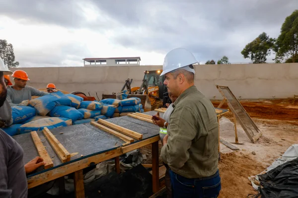Governo de Minas vistoria obras da nova sede do Corpo de Bombeiros em Diamantina