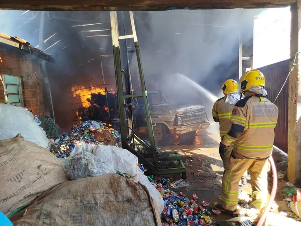 Pesquisa mostra que medidas simples de autoproteção podem salvar vidas em incêndios residenciais