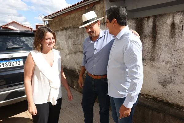 Governo de Minas entrega títulos de regularização fundiária a 117 famílias de agricultores de Turmalina