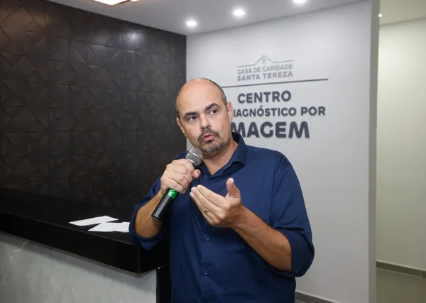 Governo de Minas entrega tomógrafo no município do Serro e amplia acesso a exames