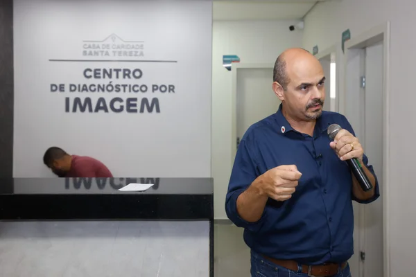 Governo de Minas entrega tomógrafo no município do Serro e amplia acesso a exames