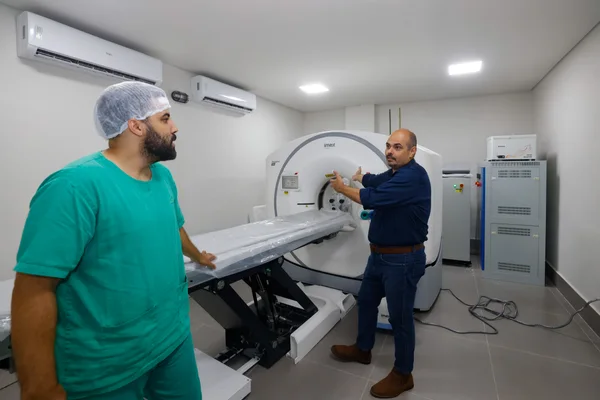 Governo de Minas entrega tomógrafo no município do Serro e amplia acesso a exames