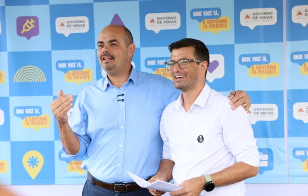 Governador esteve na Praça de Serviços do Governo Presente, em Ouro Preto, e anunciou investimentos para a região Central