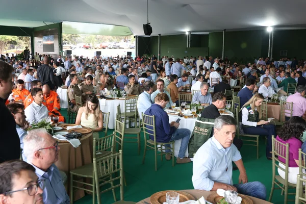 Governo de Minas anuncia R$ 350 milhões para gasoduto no Triângulo Mineiro na Abertura da Safra de Mineira de Açúcar e Álcool 2026/2027