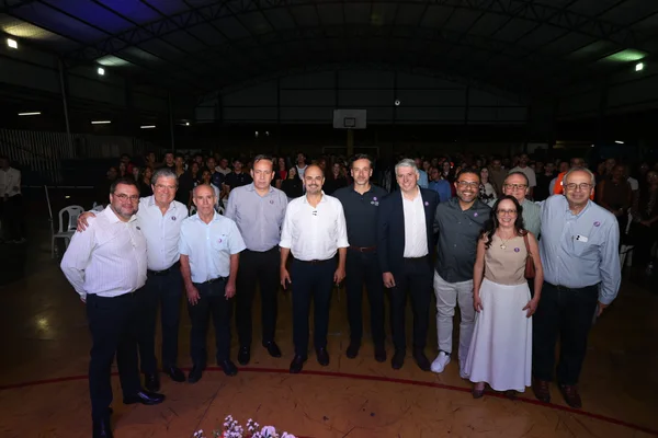 Governador ministra aula inaugural do Trilhas de Futuro em Congonhas