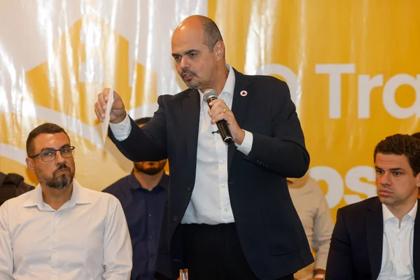 Governo de Minas transfere capital para Paracatu e anuncia novo Colégio Tiradentes na região