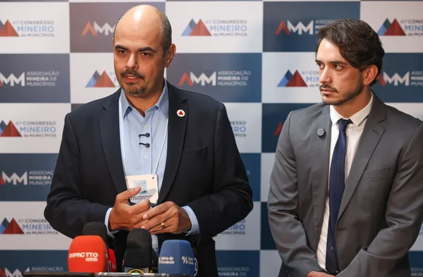 Governo de Minas reforça diálogo com municípios durante Congresso da AMM e estreia estande de serviços integrados