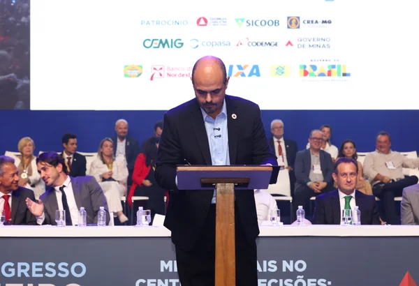 Governo de Minas reforça diálogo com municípios durante Congresso da AMM e estreia estande de serviços integrados