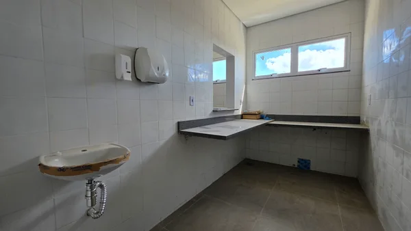 Governo de Minas vistoria obras de Unidade Básica de Saúde em Santa Rosa da Serra