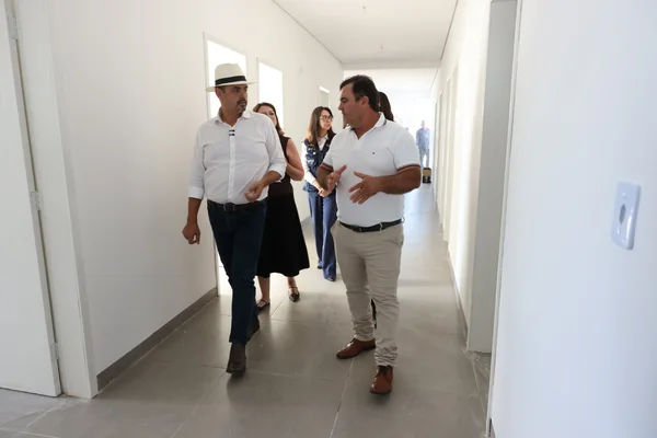 Governo de Minas vistoria obras de Unidade Básica de Saúde em Santa Rosa da Serra