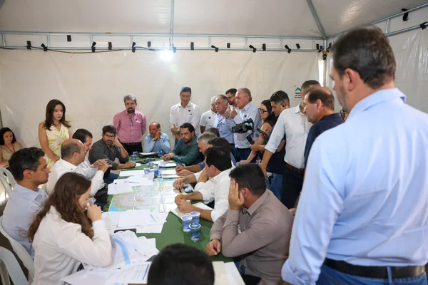 Governo de Minas anuncia mais de R$ 700 milhões em investimento rodoviário para a região Noroeste