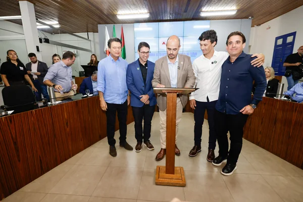 Governo de Minas transfere capital para Ponte Nova e anuncia ampliação da vacinação contra a influenza em todo o Estado