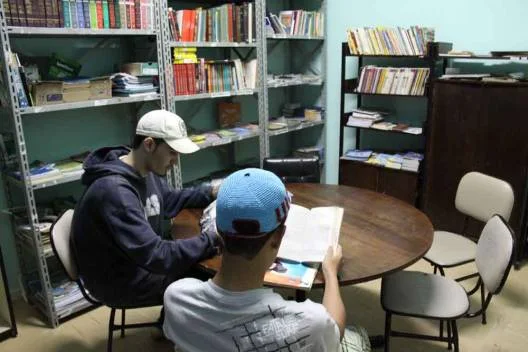 Biblioteca disponível no Centro Socioeducativo Santa Terezinha