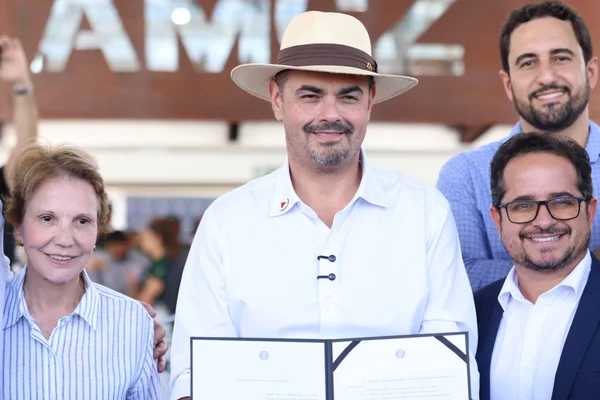 Governo de Minas lança política de desenvolvimento agrícola para a região Central e entrega títulos de regularização fundiária em Curvelo