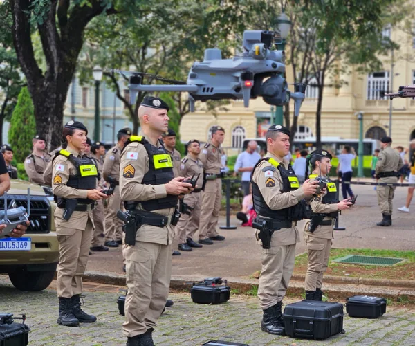 Polícia Militar de Minas Gerais lança pelotão de drones com reconhecimento facial e alerta sonoro