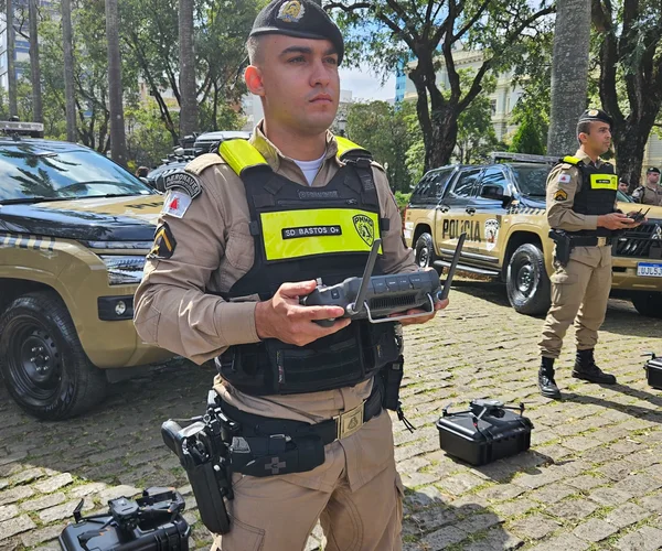 Polícia Militar de Minas Gerais lança pelotão de drones com reconhecimento facial e alerta sonoro