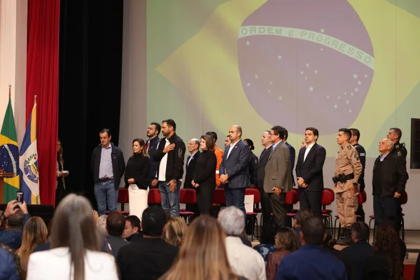 Governo de Minas transfere capital para Varginha e anuncia dois novos Colégios Tiradentes para região