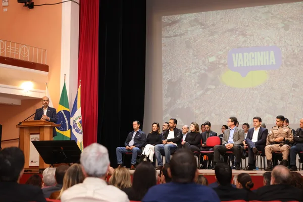 Governo de Minas transfere capital para Varginha e anuncia dois novos Colégios Tiradentes para região